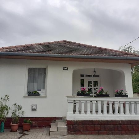 Anna Villa Balatonlelle Εξωτερικό φωτογραφία