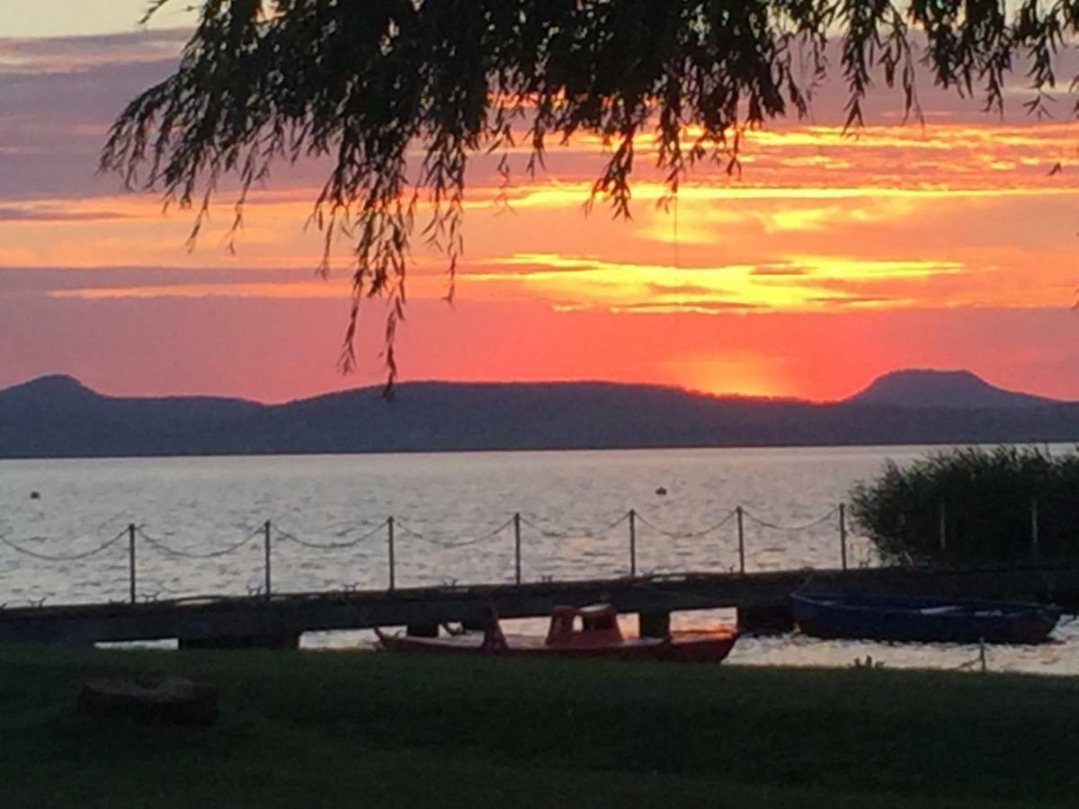 Anna Villa Balatonlelle Εξωτερικό φωτογραφία